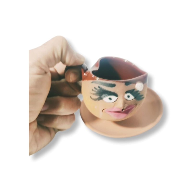 TOPRAK FİNCAN KADIN EMOJİ KALPLİ