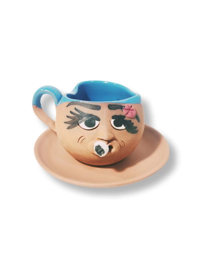 TOPRAK KALPLİ FİNCAN EMOJİ KADIN