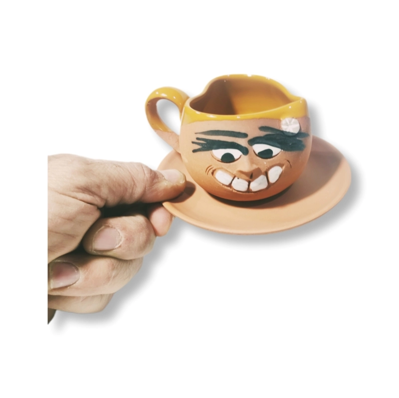 TOPRAK KALPLİ FİNCAN EMOJİ KADIN