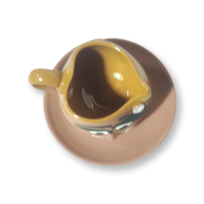 TOPRAK KALPLİ FİNCAN EMOJİ KADIN