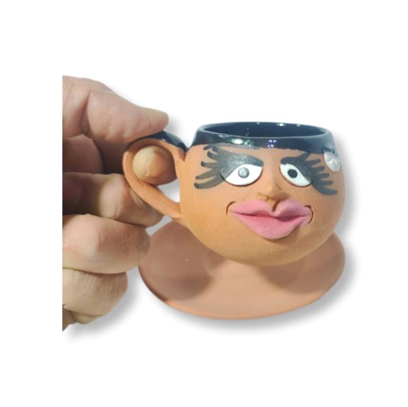 TOPRAK YUVARLAK FİNCAN EMOJİ KADIN