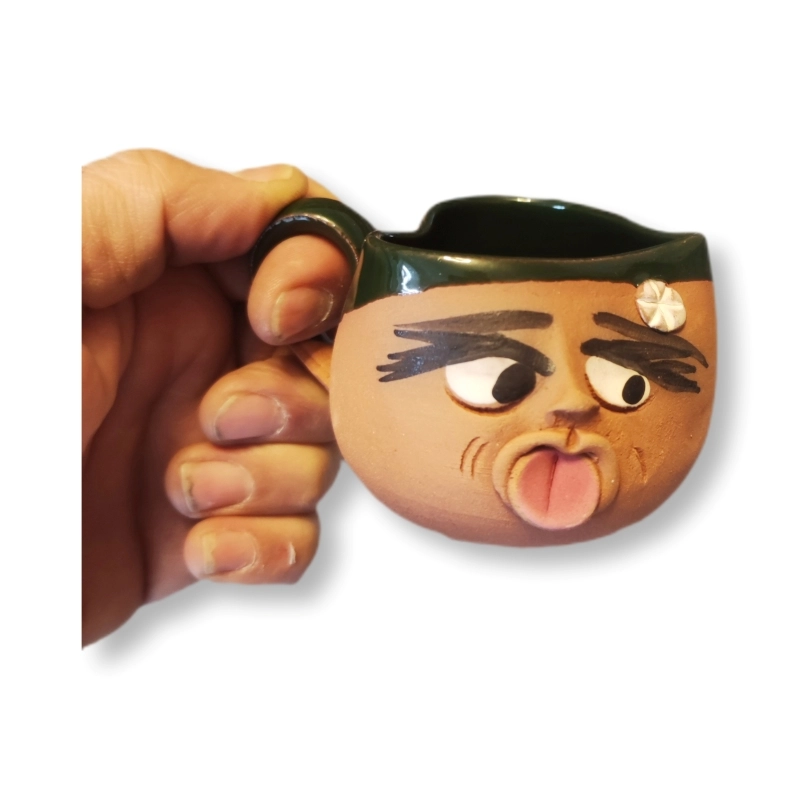 TOPRAK KALPLİ FİNCAN EMOJİ KADIN